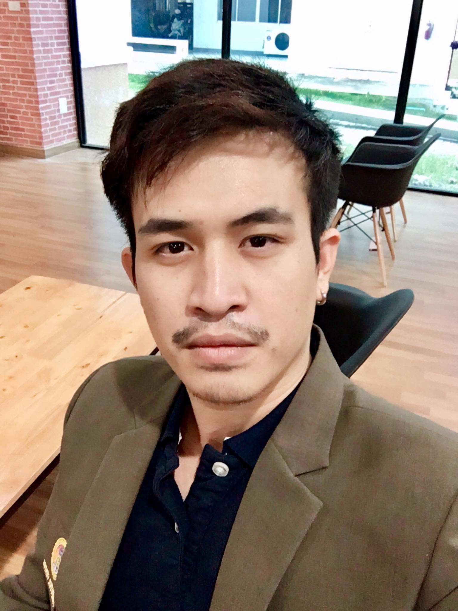 นายจตุรงค์ กอแก้ว